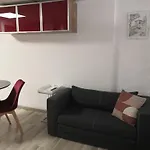 Jules Et Jim Apartment